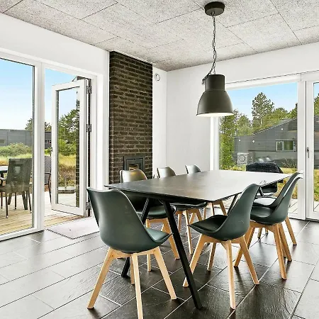 8 Person Holiday Home In R M Romo Kirkeby