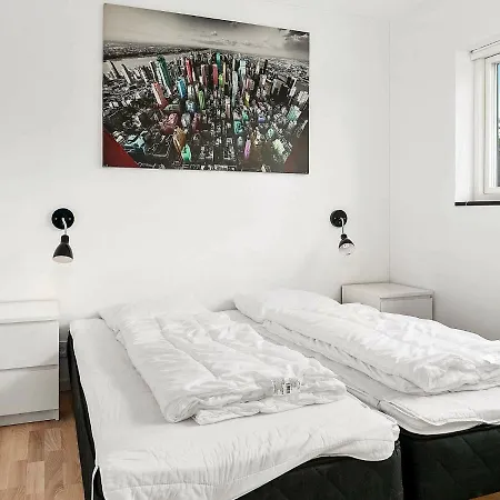 Holiday home 8 Person Holiday Home In R M