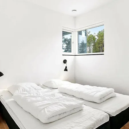 Holiday home 8 Person Holiday Home In R M